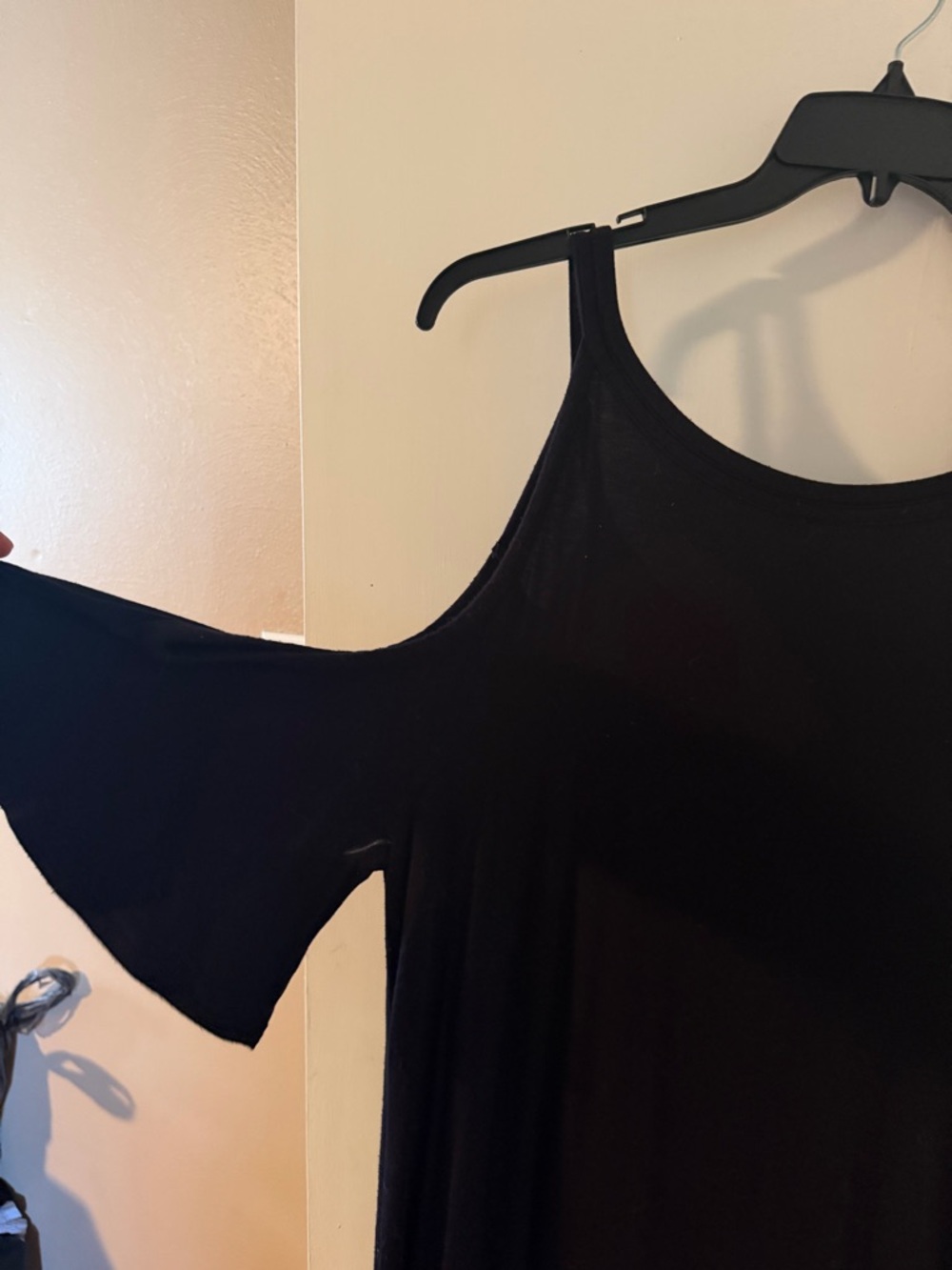 a.n.a Black Cold-Shoulder Swing Dress - Picture 4 of 4